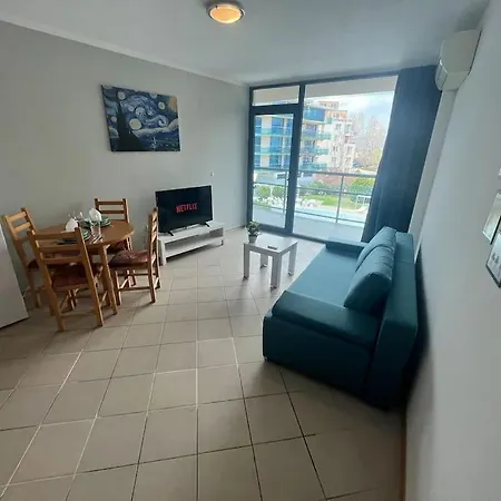 Large In Sunny Apartment Sunny Beach